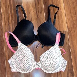 34C Victoria’s Secret lightly lined bra set